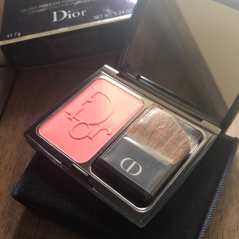 Dior Blush - New Red 889